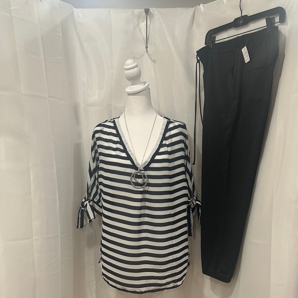 Zara Black Pants are med  with striped top is large EUC - Picture 1 of 4